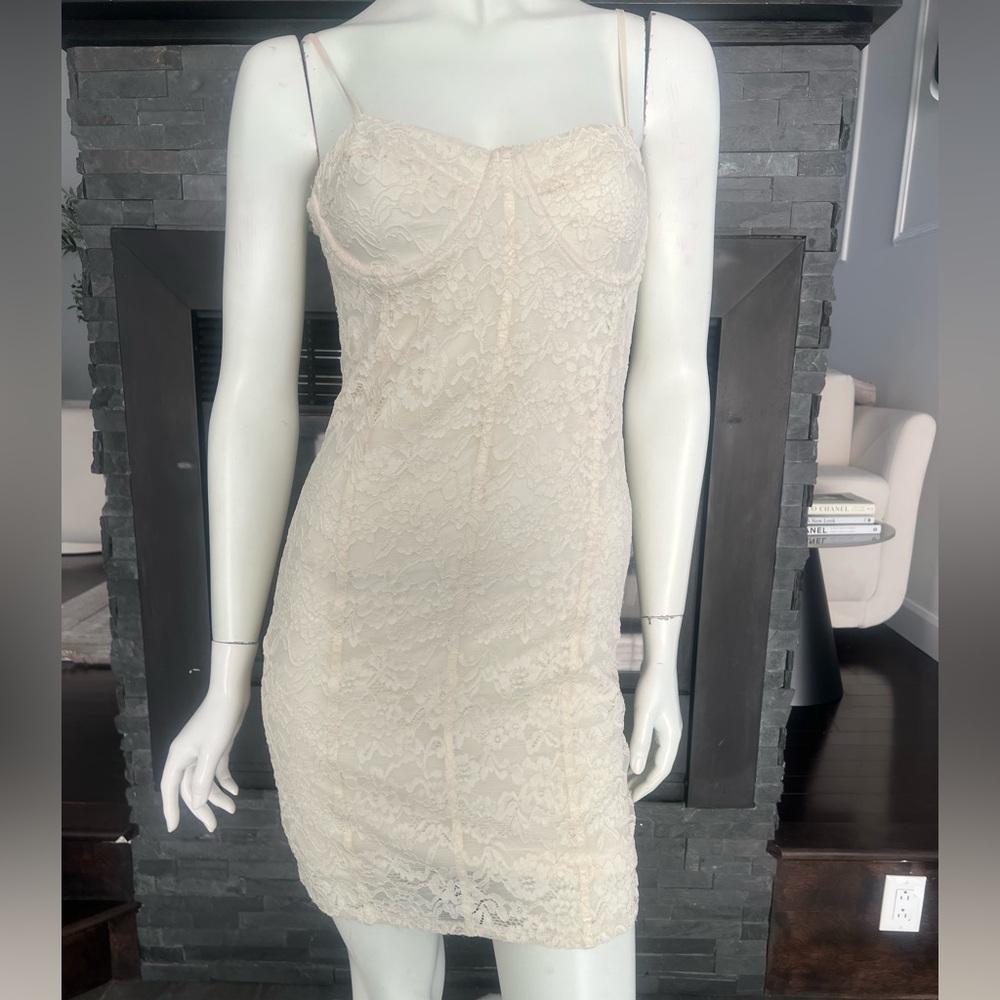 Zara Bodycon lace mini dress with built-in bustier detail Size L